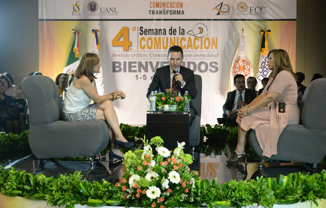 Abordan la comunicación y cuarta transformación en México