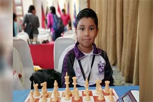 Muestra a los 11 años su talento en el ajedrez
