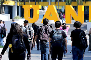 Arranca nuevo semestre en UANL con 220 mil alumnos