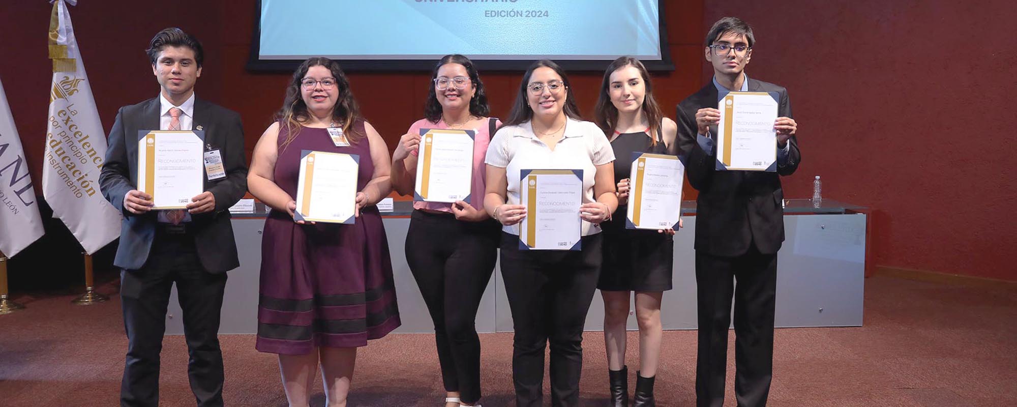 Reconoce UANL vocación de servicio de estudiantes