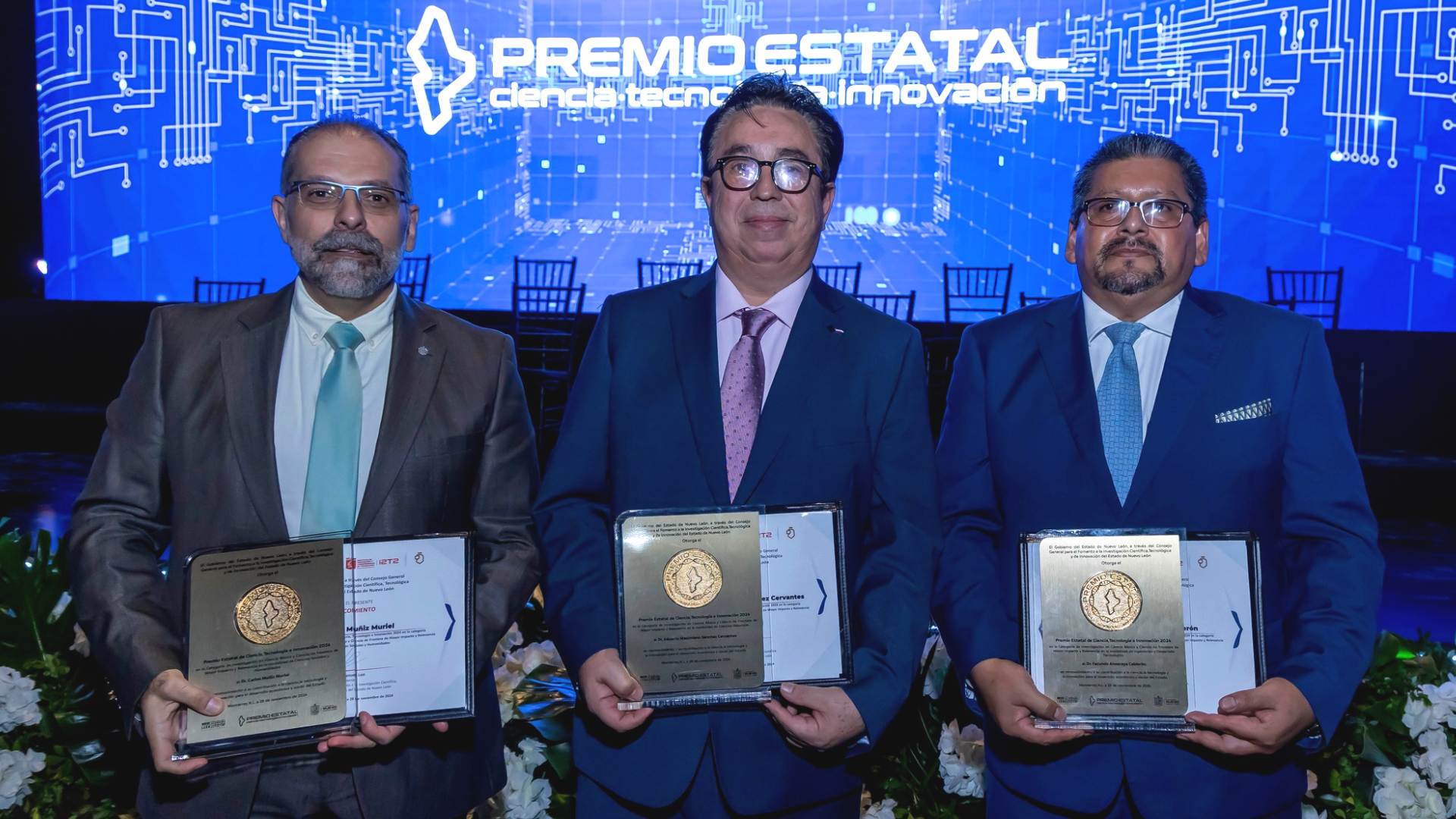 Premia Estado a tres investigadores de UANL